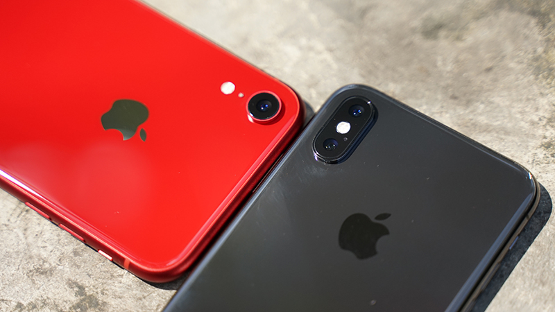 iPhone XS iPhone XS