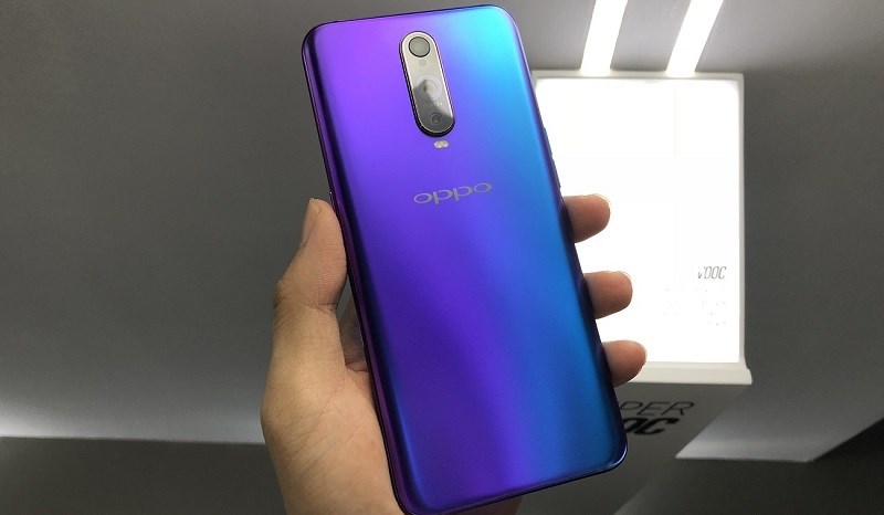 Trên Tay Oppo R17 Pro: Chip Snapdragon 710, 3 Camera 3D