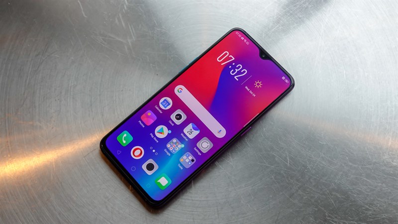 Trên Tay Oppo R17 Pro: Chip Snapdragon 710, 3 Camera 3D