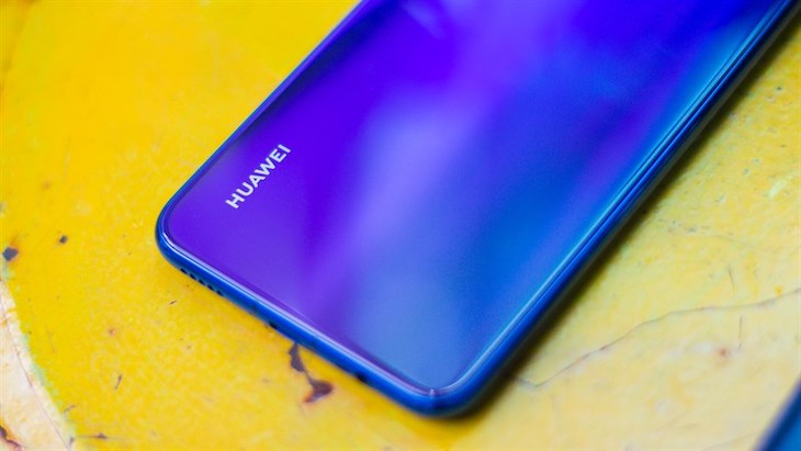 So sánh Huawei Nova 3i và Realme 2 Pro 8GB/128GB