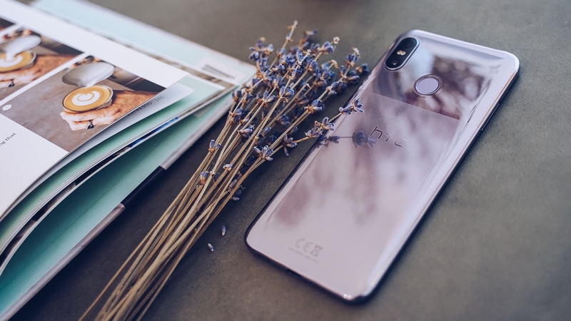 HTC U12 Life HTC U12 Life