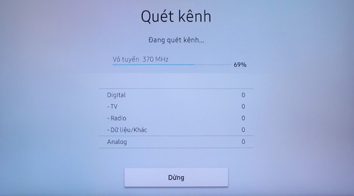 Tivi đang tiến hành quét kênh tự động