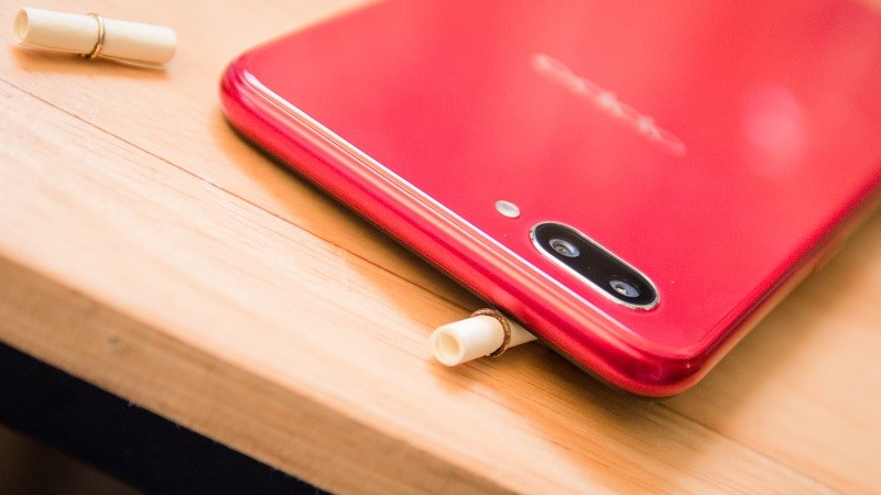 Smartphone OPPO mới với màn tai thỏ, camera kép xuất hiện trên TENAA Smartphone OPPO mới với màn tai thỏ, camera kép xuất hiện trên TENAA