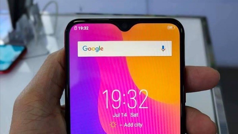 Vivo Y95 lộ ảnh trên tay: Màn hình giọt nước, camera kép sau