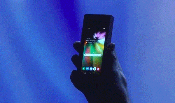 dien-thoai-man-hinh-gap-samsung