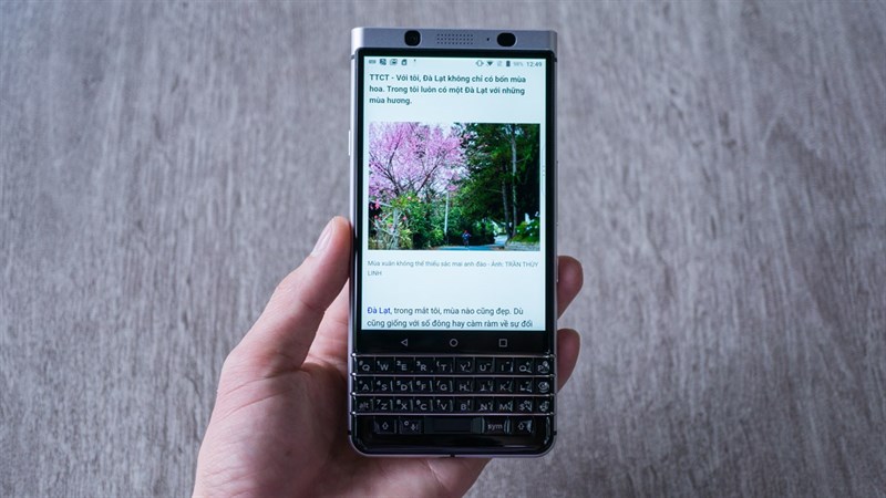 BlackBerry KEYone và KEYone Black Edition