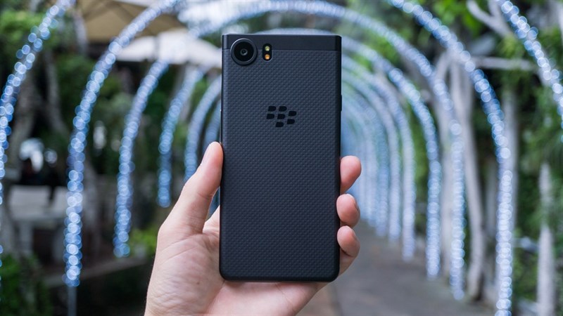 BlackBerry KEYone và KEYone Black Edition