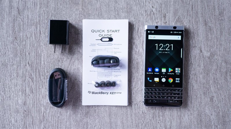 BlackBerry KEYone và KEYone Black Edition