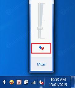 Kích chuột phải vào biểu tượng loa để điều chỉnh âm thanh