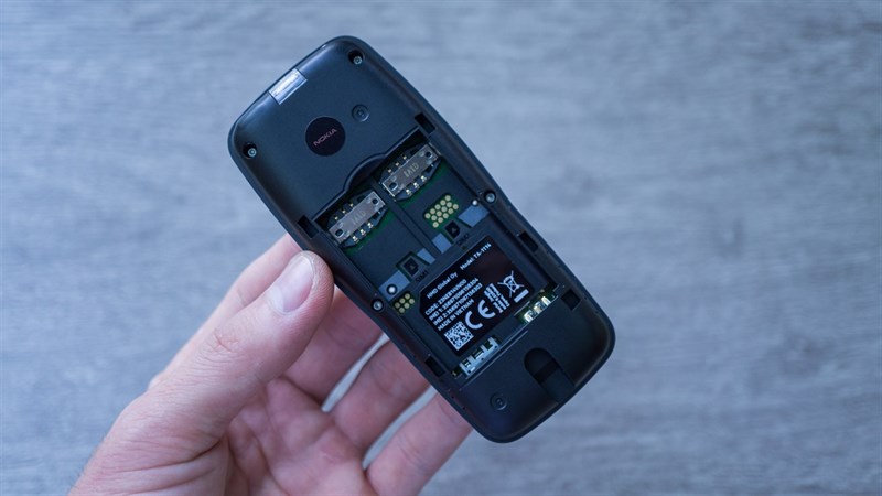 Mở hộp và đánh giá nhanh Nokia 106 2018