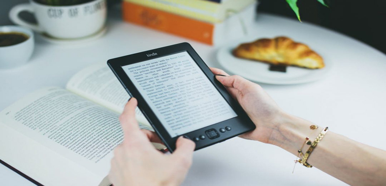 Ebook là gì? Khác gì với sách thường? Làm sao để xem được ebook?