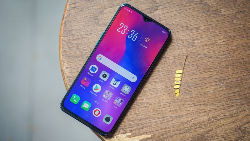 Trên Tay Và Đánh Giá Oppo R17 Pro Tại Việt Nam: Ấn Tượng 3 Camera!