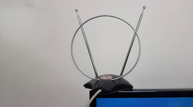 Ăng-ten sau khi đã kết nối với tivi.