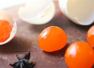 Cách làm trứng muối khô đơn giản ngay tại nhà chỉ với 3 bước