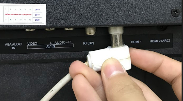 Cách dò kênh DVB-T2 trên Smart tivi Mobell > Kết nối ăng-ten