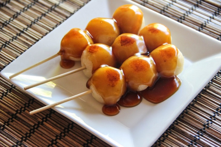 Bánh Dango cũng là loại bánh mochi nhật Bánh Dango cũng là loại bánh mochi nhật