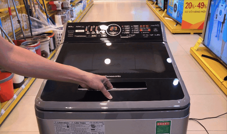Đánh giá tổng quan máy giặt nước nóng Panasonic NA-FS95V7LMX > Nắp mở, đóng