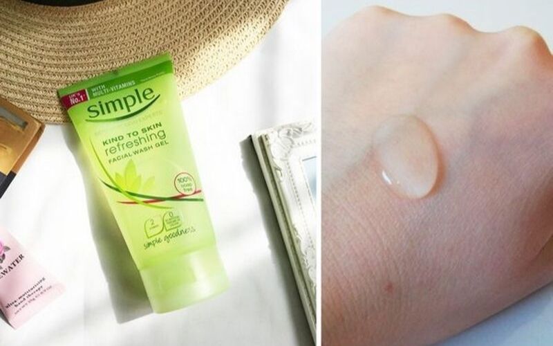 Sữa rửa mặt Simple Kind To Skin Moisturizing Facial Wash