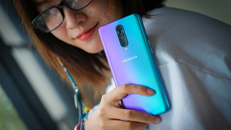 OPPO R17 và OPPO R17 Pro New Year Edition sẽ ra mắt vào ngày 17/12 OPPO R17 và OPPO R17 Pro New Year Edition sẽ ra mắt vào ngày 17/12