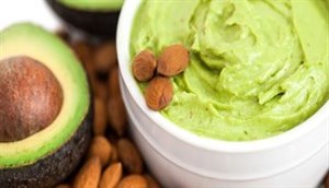Bỏ túi bí quyết làm đẹp chỉ với một quả bơ