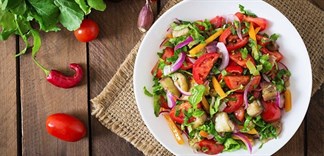 Trị mụn kiên trì đến mấy mà ăn những thực phẩm này thì cũng thành số 0