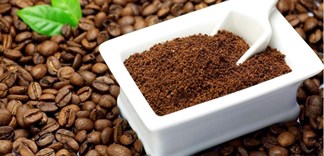 Tắm trắng siêu tốc với 5 công thức từ cafe