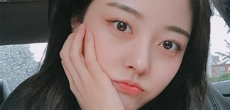 Chuyên gia tiết lộ 5 thói quen khiến da dầu càng bóng dầu nhiều hơn