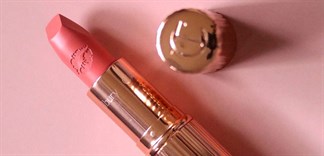 Màu son mới của Charlotte Tilbury vừa xinh vừa hợp với mọi màu da