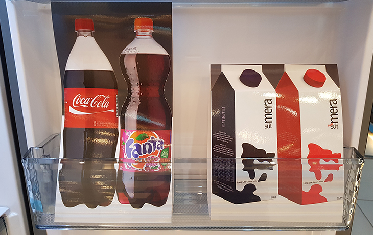 Khay kệ trên cửa tủ rất chắc chắn Đánh giá tổng quan tủ lạnh Panasonic Inverter 326 lít NR-BL359PKVN siêu tiết kiệm điện > Khay kệ trên cửa tủ rất chắc chắn