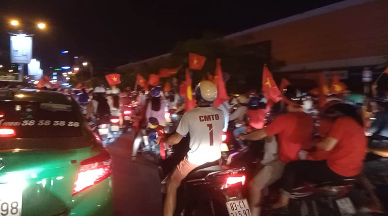 VIỆT NAM VÔ ĐỊCH