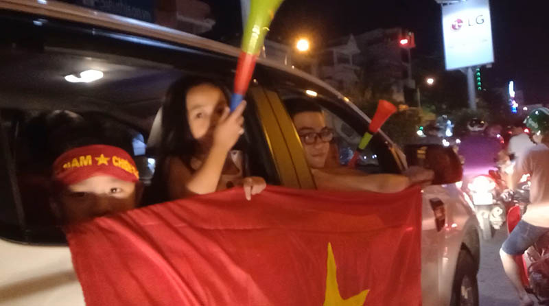 VIỆT NAM VÔ ĐỊCH