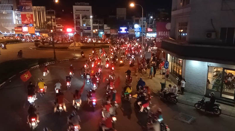 VIỆT NAM VÔ ĐỊCH