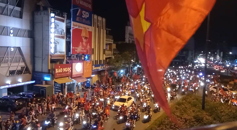 VIỆT NAM VÔ ĐỊCH