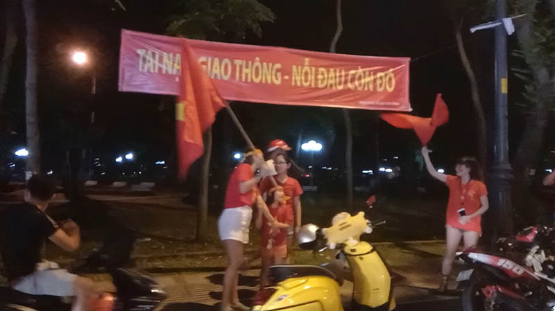 VIỆT NAM VÔ ĐỊCH