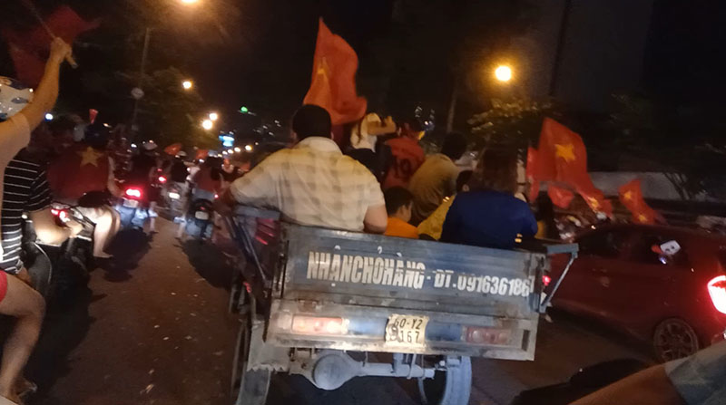 VIỆT NAM VÔ ĐỊCH