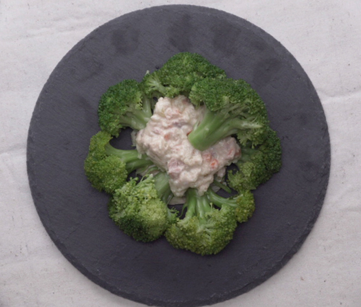 Bước 3 Trang trí Salad cây thông Giáng Sinh