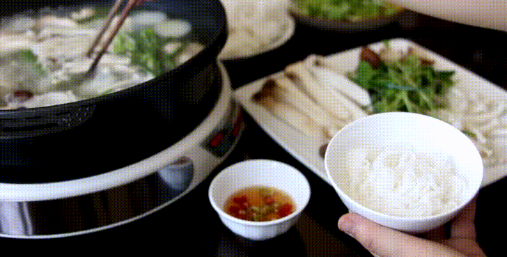 Lẩu nấm gà