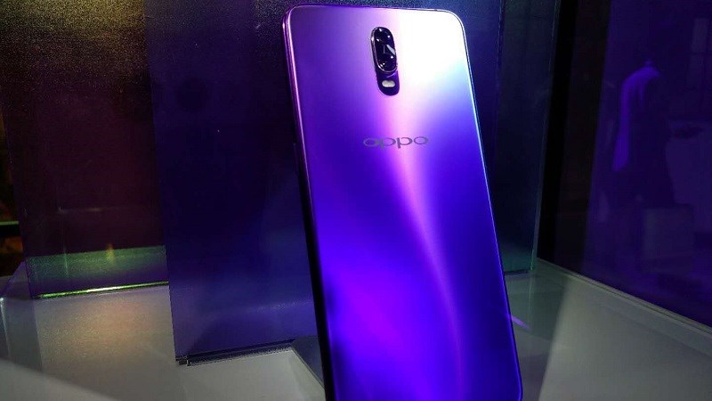 Thiết kế của OPPO R19 lộ diện thông qua bộ ốp lưng trong suốt