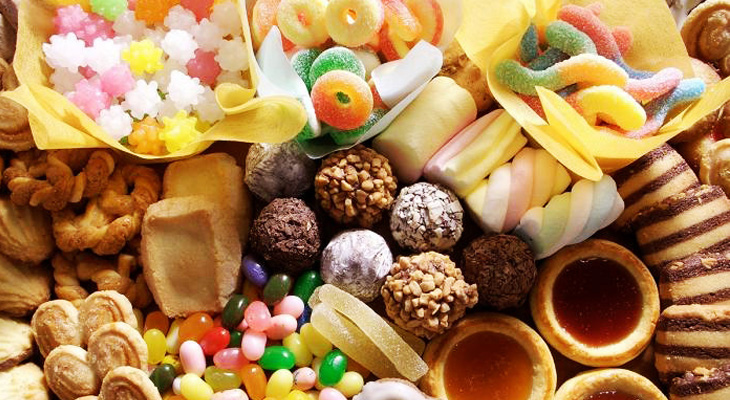 Ways to keep cakes and candies delicious during Tet