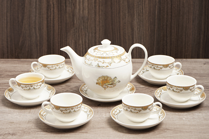 Gợi ý top 10 đồ dùng gia đình nên mua, thay mới trước ngày Tết > Bộ ấm trà