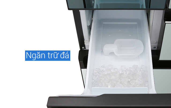 Bước 3: Những viên đá nhỏ tinh khiết sẽ tự rơi xuống khay. Cách sử dụng chức năng làm đá tự động trên tủ lạnh Panasonic > Bước 3: Những viên đá nhỏ tinh khiết sẽ tự rơi xuống khay.