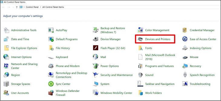 chọn vào Start > Chọn Control Panel > Chọn Printers and Device hoặc Printers and Faxes.