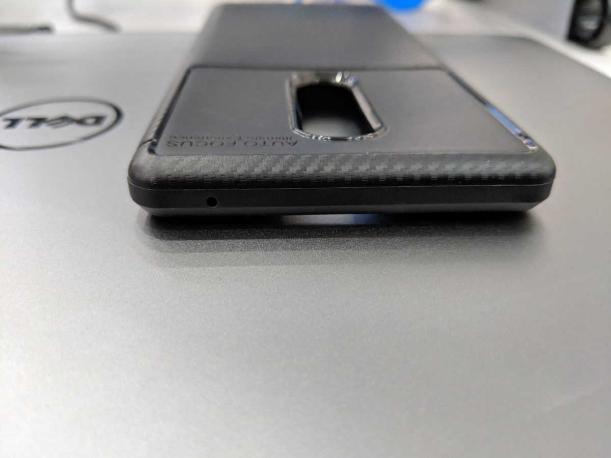 Ốp lưng Xperia XZ4 xuất hiện, xác nhận nhiều chi tiết