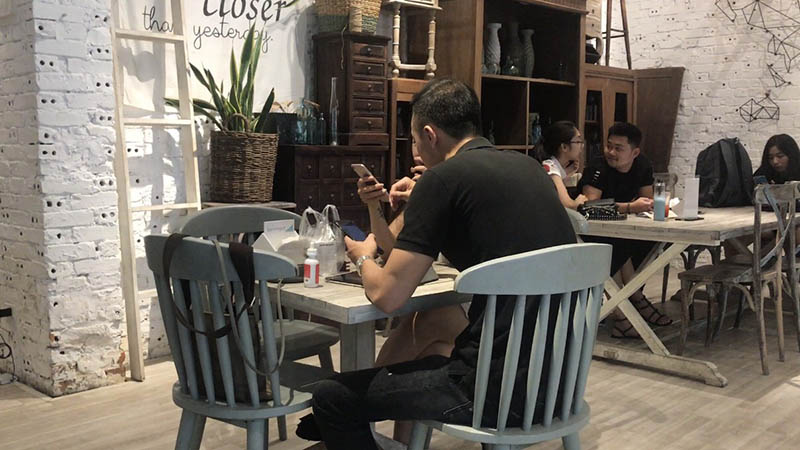 gioitre-nghien-smartphone