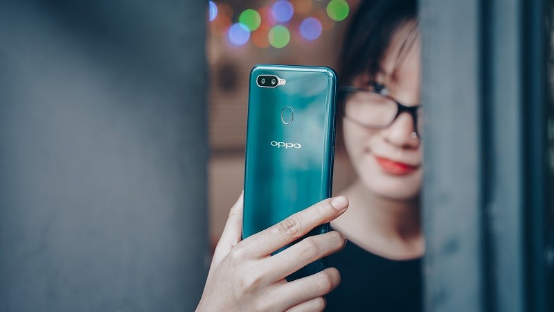 OPPO A7 OPPO A7