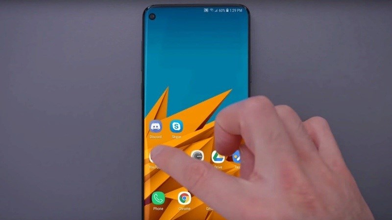 Galaxy A10 và Galaxy A60 có thể chỉ dùng màn hình LCD