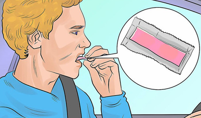 Ăn kẹo cao su chống buồn ngủ khi lái xe