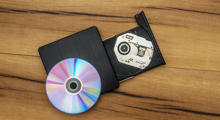 Ổ đĩa quang có nhiệm vụ đọc và chép dữ liệu trên đĩa CD, DVD