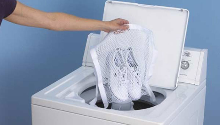 Tiết kiệm thời gian với cách giặt giày bằng máy giặt