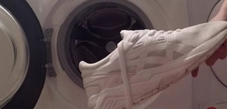 Tiết kiệm thời gian với cách giặt giày bằng máy giặt